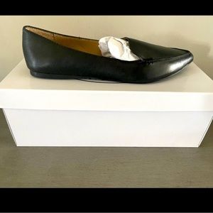 Stylish black pointed flats perfect and comfortable for work!